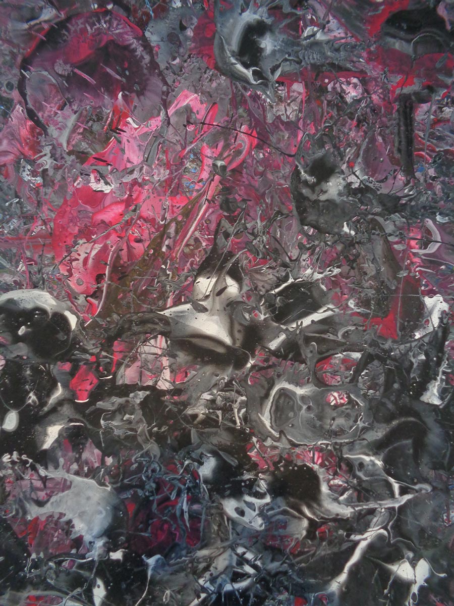 Abstrakte Schüttkunst in intensiven Farbkontrasten